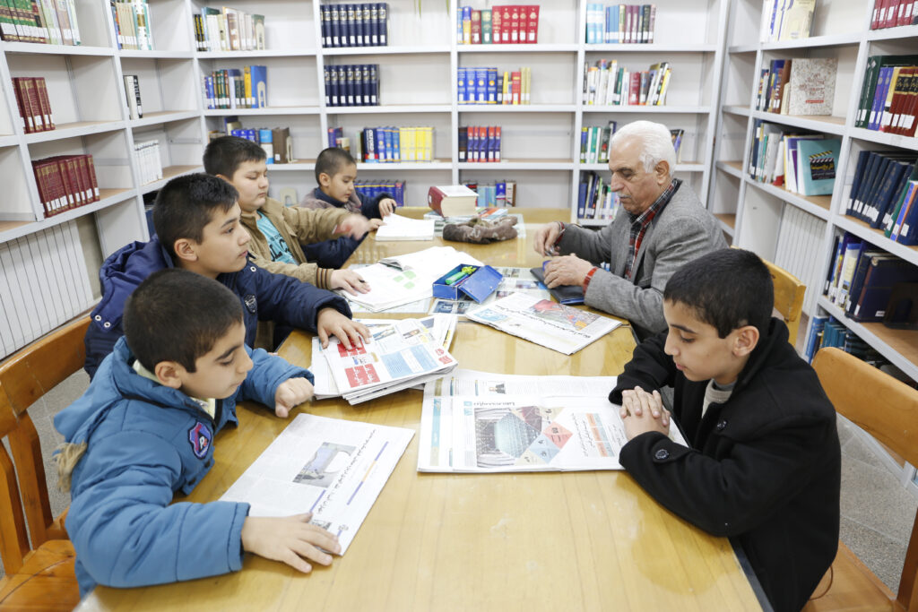 کتابخانه عمومی فرزانه جامع